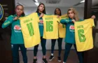 Jogadoras da Seleção Brasileira feminina de futebol chegam ao Brasil