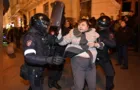 Centenas de pessoas são presas em protestos na Rússia