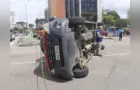 Ambulância do Siate tomba em acidente de trânsito no Paraná