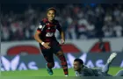 Flamengo bate o São Paulo e sobe na tabela do Brasileirão