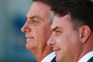Jair Bolsonaro e seu filho, o senador Flávio Bolsonaro