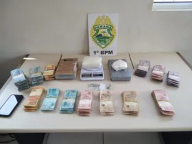 Ação policial localizou cocaína e dinheiro em espécie.
