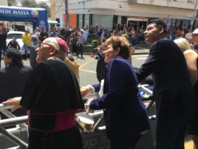 Em 2018, Dom Sergio acompanhando o desfile do palanque de autoridades