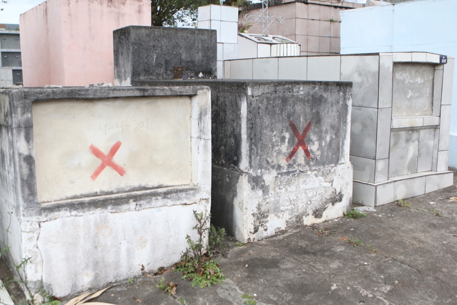 No São João Batista, em Uvaranas, dos 1852 túmulos, 18 foram identificados para entrar no processo de cassação