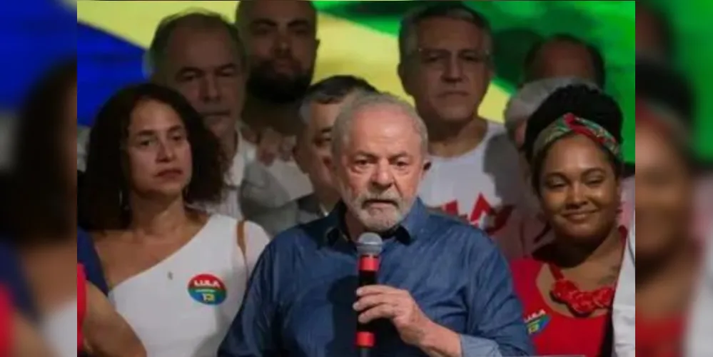 Lula faz enquete em rede social sobre volta do horário de verão
