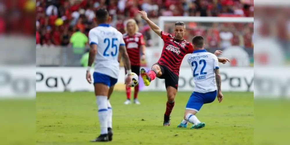 A tarde marcou as despedidas de Diego Ribas e Diego Alves no Flamengo