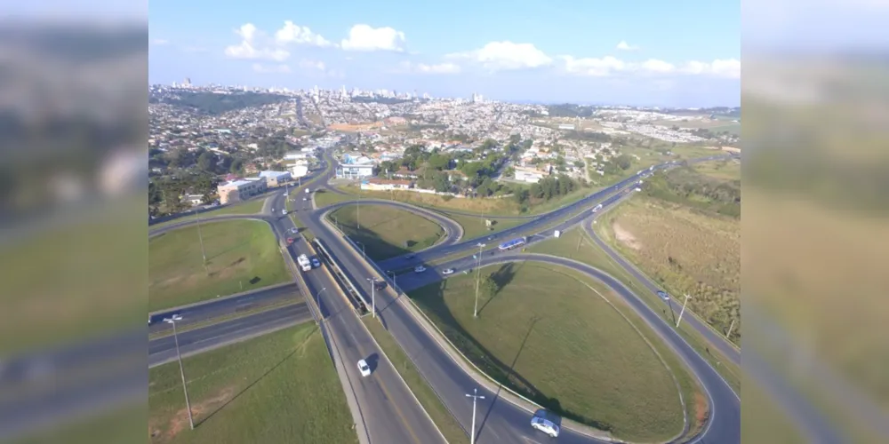 Ponta Grossa tem grande fluxo de veículos pesados no encontro de rodovias. ‘Arco’ desafogaria o fluxo, traria agilidade e reduziria custos