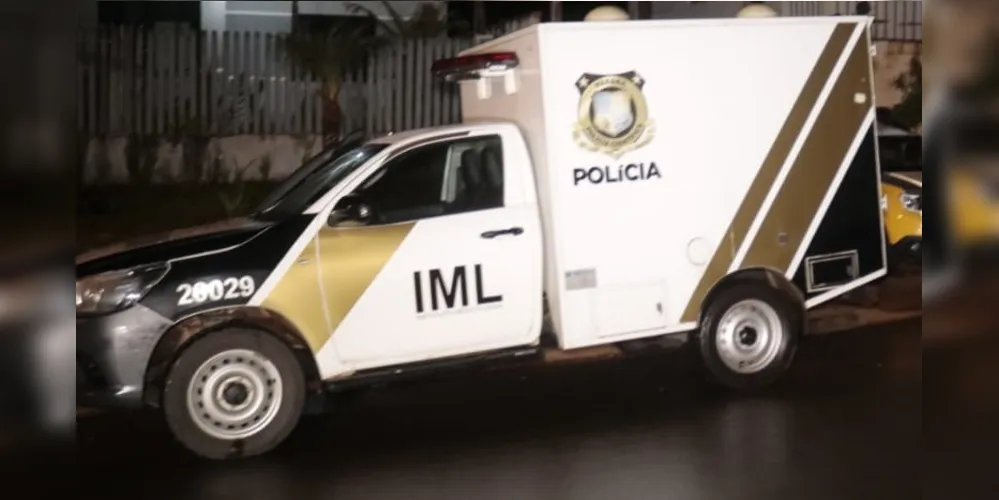A Polícia Criminalística foi acionada e o corpo foi recolhido pelo IML