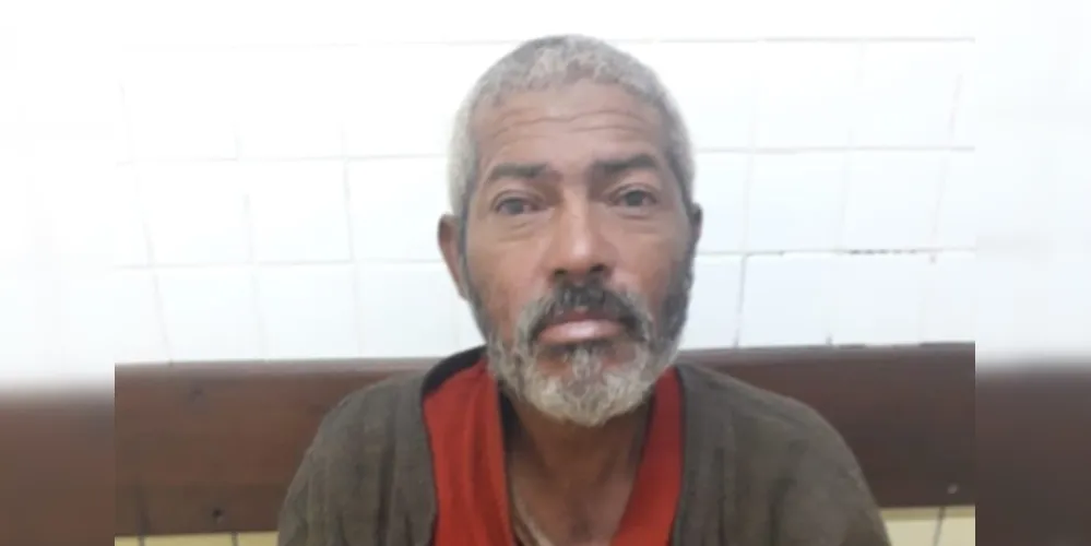 Edmilson Ferreira dos Santos, que tinha 50 anos, foi encontrado na entrada do Santa Marta neste fim de semana