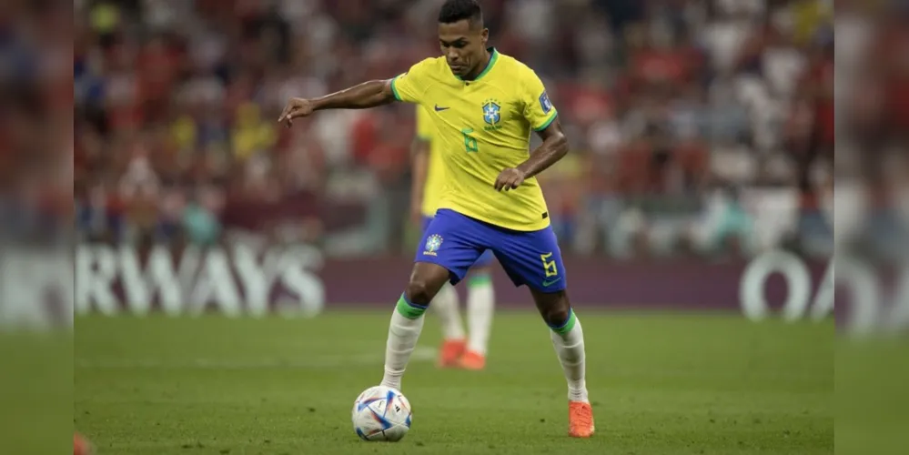Lateral-esquerdo sofreu uma lesão no músculo do quadril esquerdo