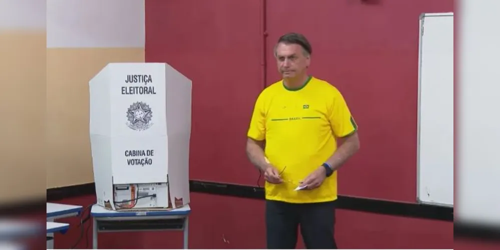 Jair Bolsonaro (PL), chegou para votar na Vila Militar, Zona Oeste do Rio