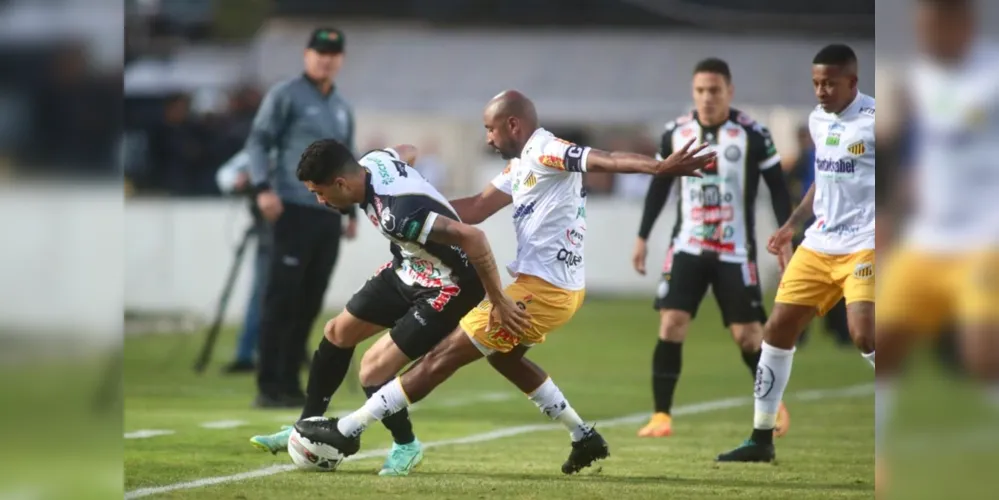 Tine de Vila Oficinas encerrou a temporada com derrota em casa