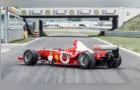 Ferrari usada por Schumacher é leiloada