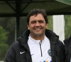 Netinho quando atuava como treinador do sub-17 do Coritiba.