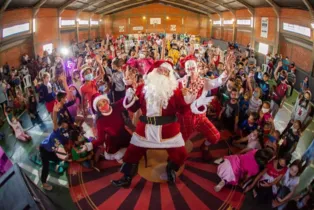 O espetáculo “O Natal mágico do Palhaço Picolé” conta com um calendário repleto de ações