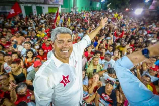 Ex-secretário de educação vence ACM Neto no segundo turno com 52% e vai governar a Bahia pelos próximos quatro anos