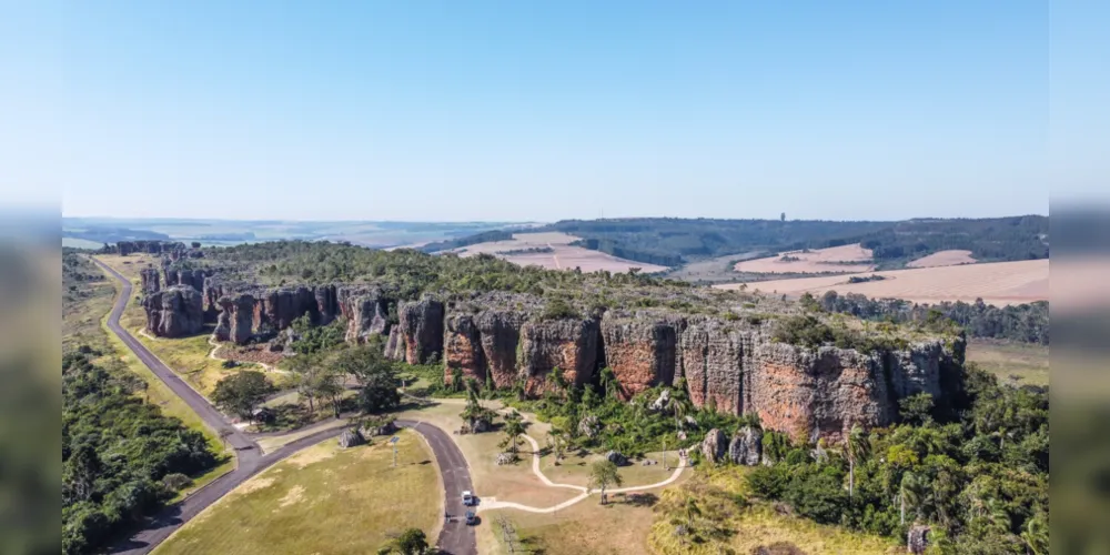 Parque Estadual de Vila Velha é o primeiro parque estadual criado no Paraná
