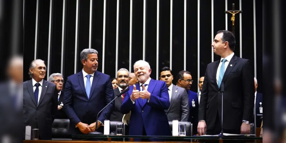 Luiz Inácio Lula da Silva assume seu terceiro mandato como presidente do Brasil