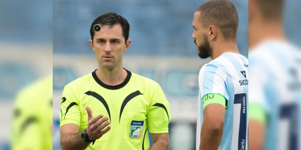 Em 2021, Murilo Klein apitou um dos duelos da final do Estadual entre Londrina e FC Cascavel