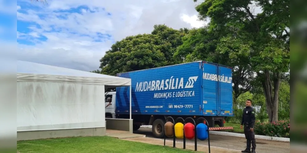 Empresa de transporte Muda Brasília Mudanças e Logística esteve no local