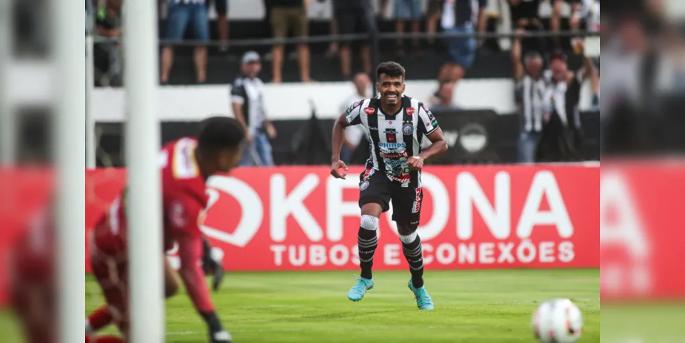 Com a vitória de 2 a 0 contra o Cianorte, no Estádio Germano Krüger, o Fantasma ocupa a vice-liderança do Estadual