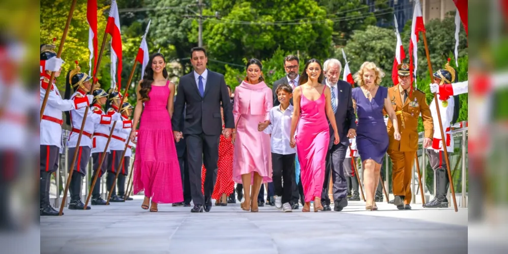 Carlos Massa Ratinho Junior e Darci Piana, juntamente de suas famílias