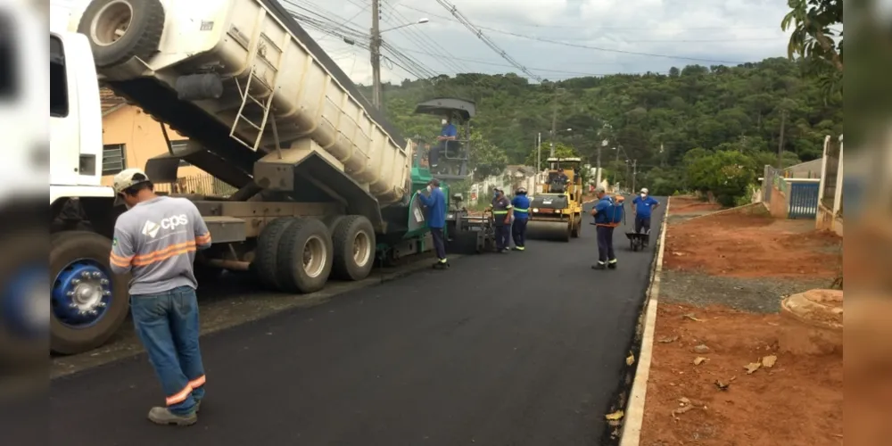 Com o asfaltamento da Rua Laudelino Gonçalves, na Chapada, o município venceu o “efeito pandemia”
