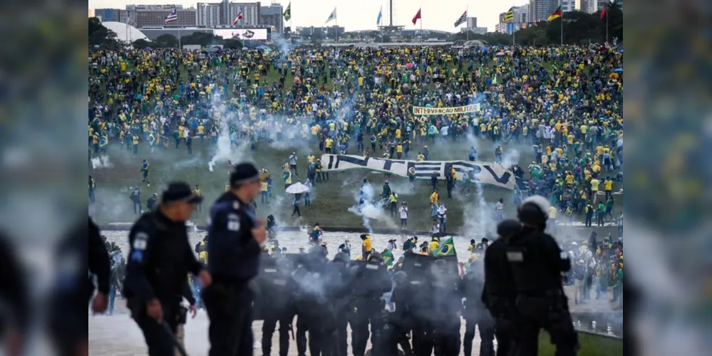 Documento interno da SSP-DF assinado dois dias antes de atos terroristas determinou à PMDF que impedisse acesso à Praça dos Três Poderes