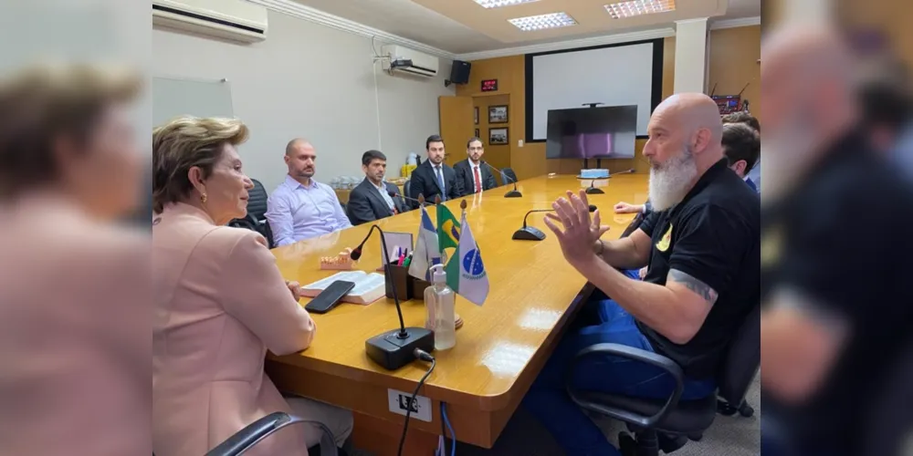 A visita foi realizada na manhã desta terça-feira (10)