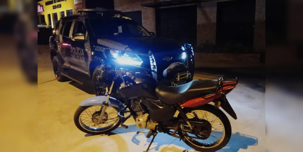 Uma das motos foi encontrada na rua Siqueira Campos