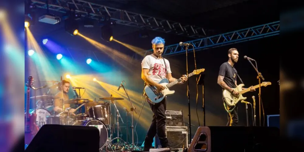 A banda curitibana Hitmen apresenta o especial Coldplay neste sábado no Baviera