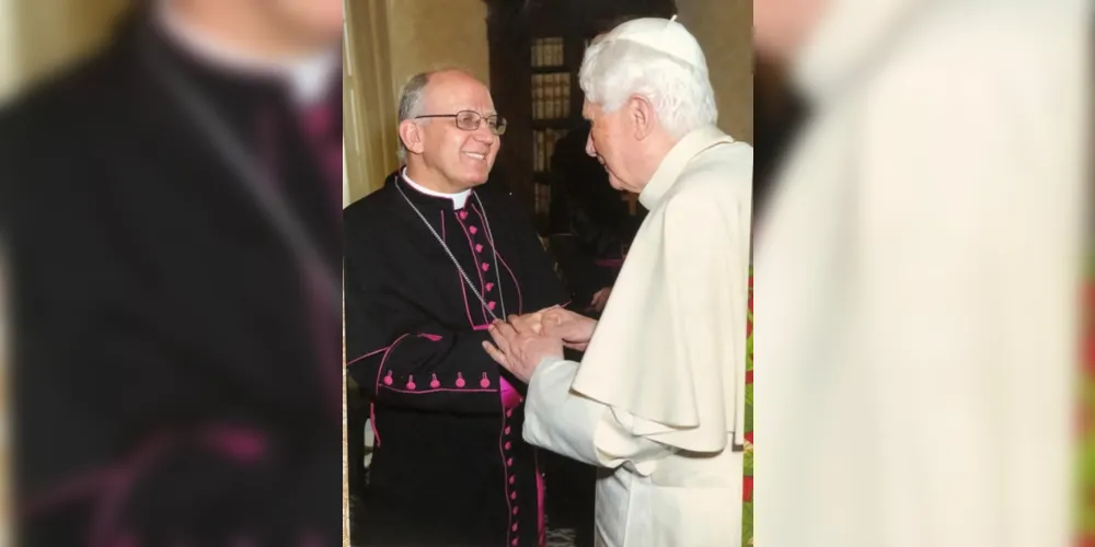 Bispo Dom Sergio em seu encontro com o papa Bento XVI