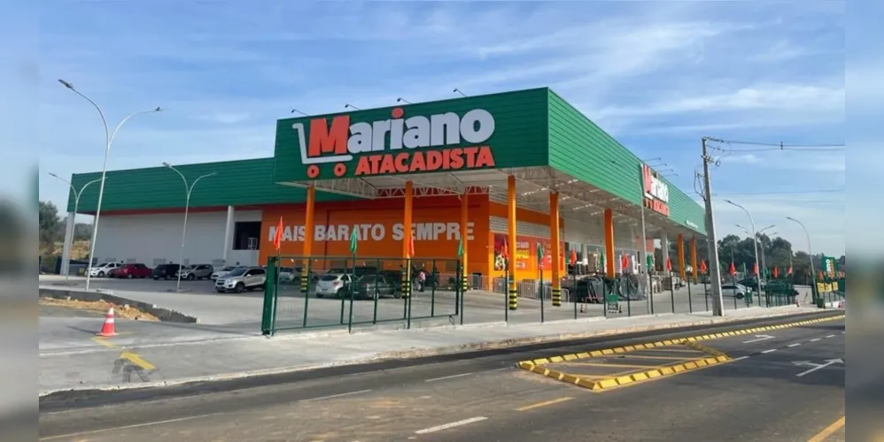 Loja do Mariano Atacadista em Ponta Grossa, pertencente à rede Ivasko, é a maior das unidades do grupo