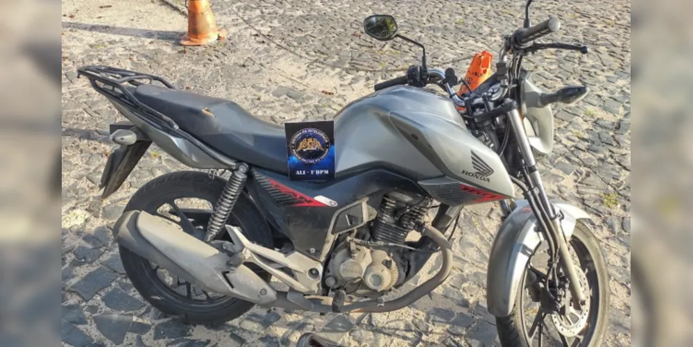 Moto foi furtada no bairro Cajuru, em Curitiba