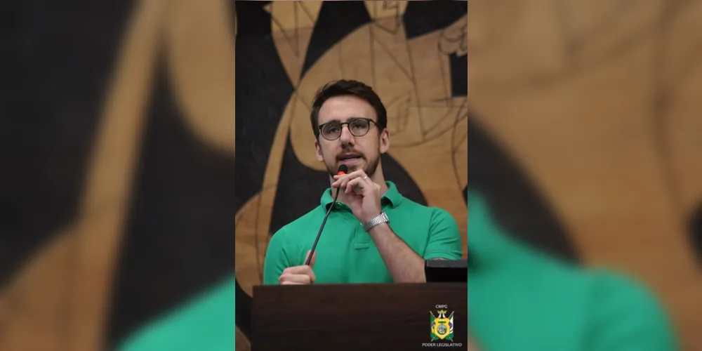 Vereador Geraldo Stocco cobra responsabilização após danos à Praça Marechal Floriano Peixoto