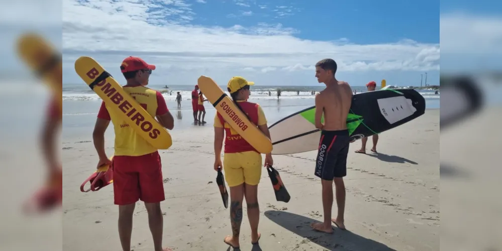 Corpo de Bombeiros inicia o curso Surf-Salva durante o Verão Maior Paraná