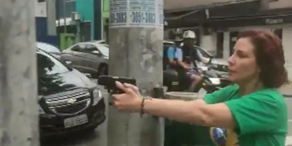 rla Zambelli sacou arma em São Paulo na véspera do segundo turno das eleições