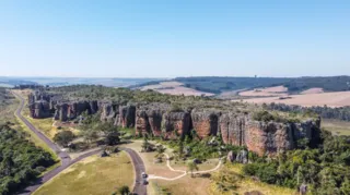 Parque Estadual de Vila Velha é o primeiro parque estadual criado no Paraná