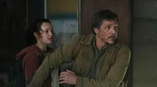Pedro Pascal (‘Mandalorian’) e Bella Ramsey (‘Game of Thrones’) vivem os protagonistas da série Joel e Ellie.