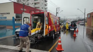 Mulher é atropelada em bairro de Ponta Grossa