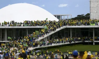 No dia 8 de janeiro, manifestantes golpistas invadiram e depredaram as sedes dos Três Poderes, em Brasília
