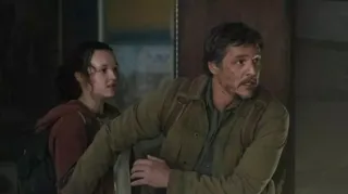 Pedro Pascal (‘Mandalorian’) e Bella Ramsey (‘Game of Thrones’) vivem os protagonistas da série Joel e Ellie