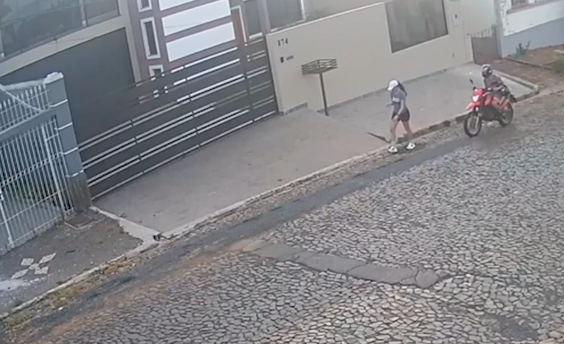 O crime aconteceu no bairro Oficinas, em Ponta Grossa