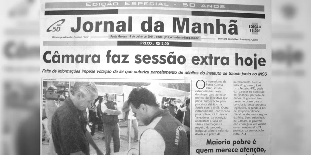 Primeira página da edição comemorativa do cinquentenário do Jornal da Manhã (04 de julho de 2004)