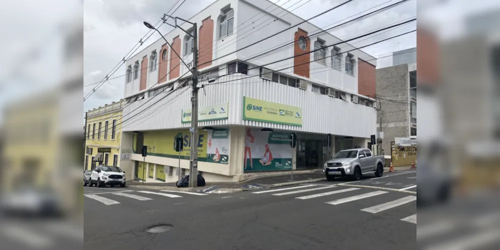 Agência do Trabalhador se localiza no cruzamento das ruas Doutor Colares com Santana, na área central de Ponta Grossa