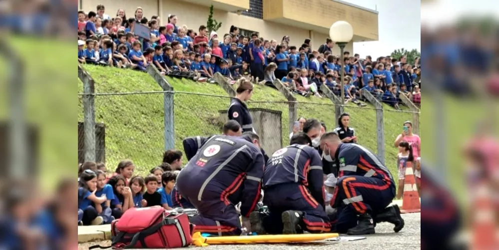 Simulação mobilizou alunos e servidores da Escola Municipal Aldo Bonde, no residencial Lagoa Dourada, na última semana.