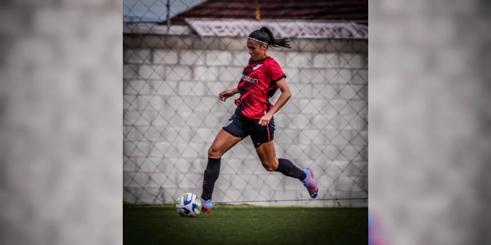Atacante do Athletico Paranaense, Thayslane aponta expectativa para terceira r odada do
Brasileirão Feminino: “foco total em buscar vencer a partida”