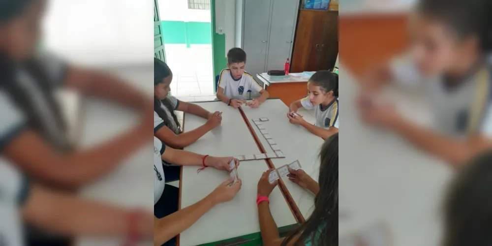 Educandos puderam 'forjar' seu próprio jogo com papelão