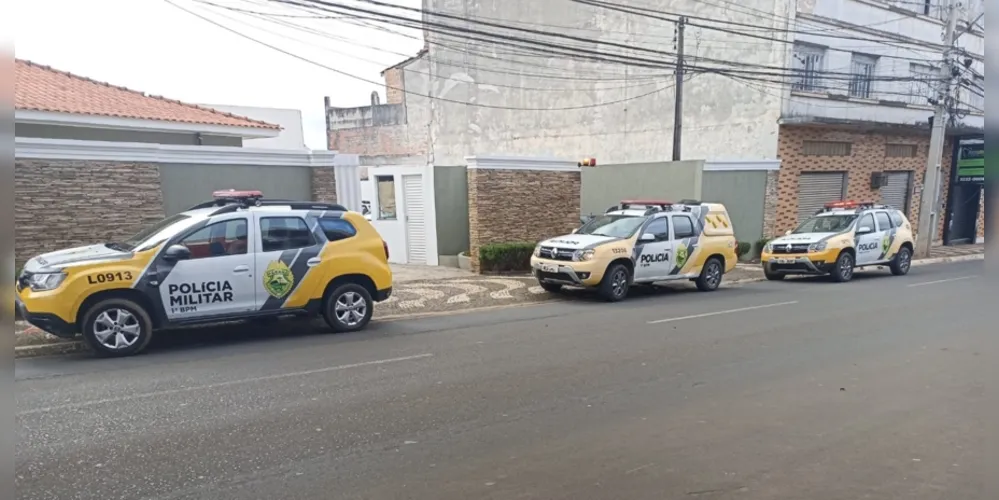 Situação aconteceu na manhã deste sábado (22), na rua Paula Xavier, em Ponta Grossa