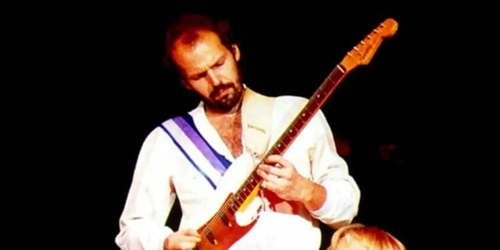 O guitarrista Lasse Wellander,  morreu aos 70 anos por complicações de um câncer